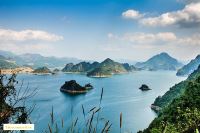 Exploring the tourist area Hoa Binh Reservoir – a Terrestrial Ha Long Bay on the mountain